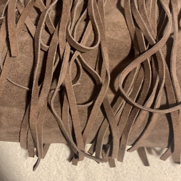 Michael Kors brown suede Crossbody fringe bag w/ dust bag - Picture 3 of 13